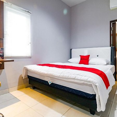 Reddoorz Near Kebon Jeruk Jakarta Extérieur photo